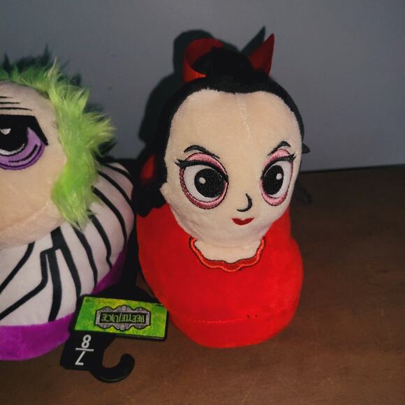 NWT Beetlejuice Women’s Slippers Sz 7/8 Ground Up Beetlejuice Lydia Deetz NEW - Picture 6 of 6